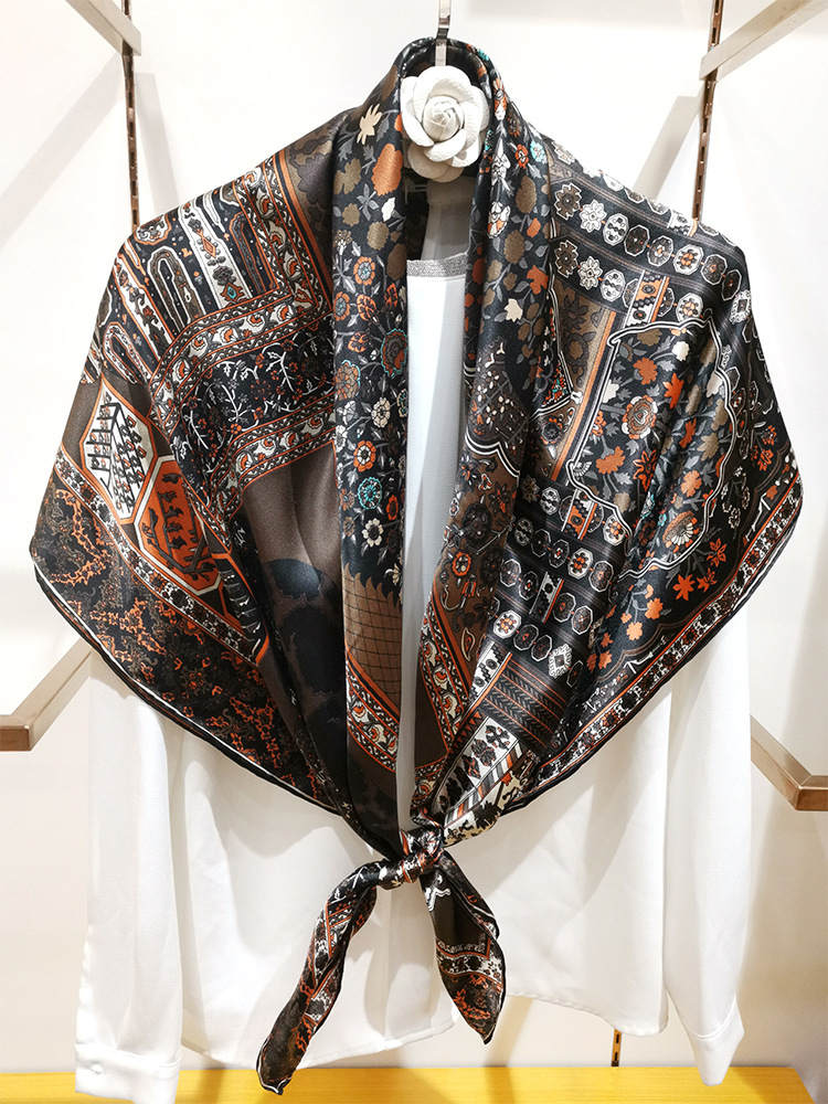 110CM Silk Scarf Luxury Brands - Travel Accessories Brand recension och pris